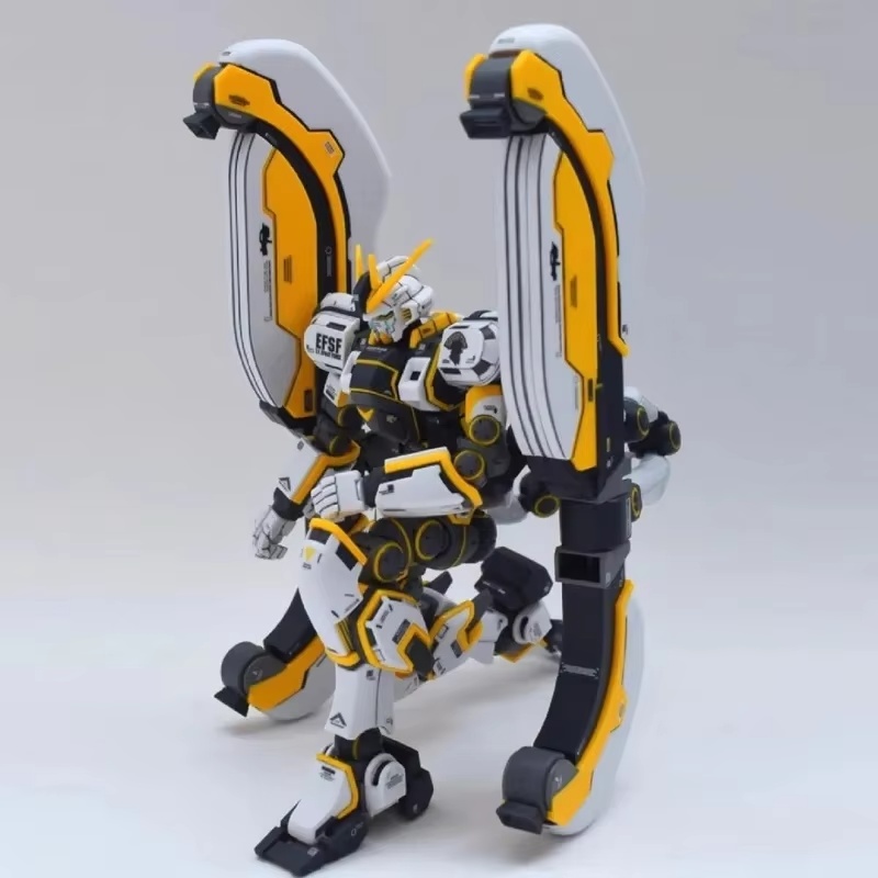 Atlas Thunder Universe Battlef - đánh giá và giá Bandai Gundam Hg